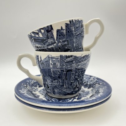 Набор из 2-х чайных пар "Old Curiosity Shop", серия "Диккенс", English Ironstone Tableware (EIT), фаянс, деколь, Великобритания, 1980-1990 гг.