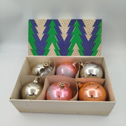 Набор из шести ёлочных шаров "Осенний" в коробке (с изображением птиц), стекло, краска, металл, картон, Завидовская фабрика игрушек, СССР, 1970-1990 гг.