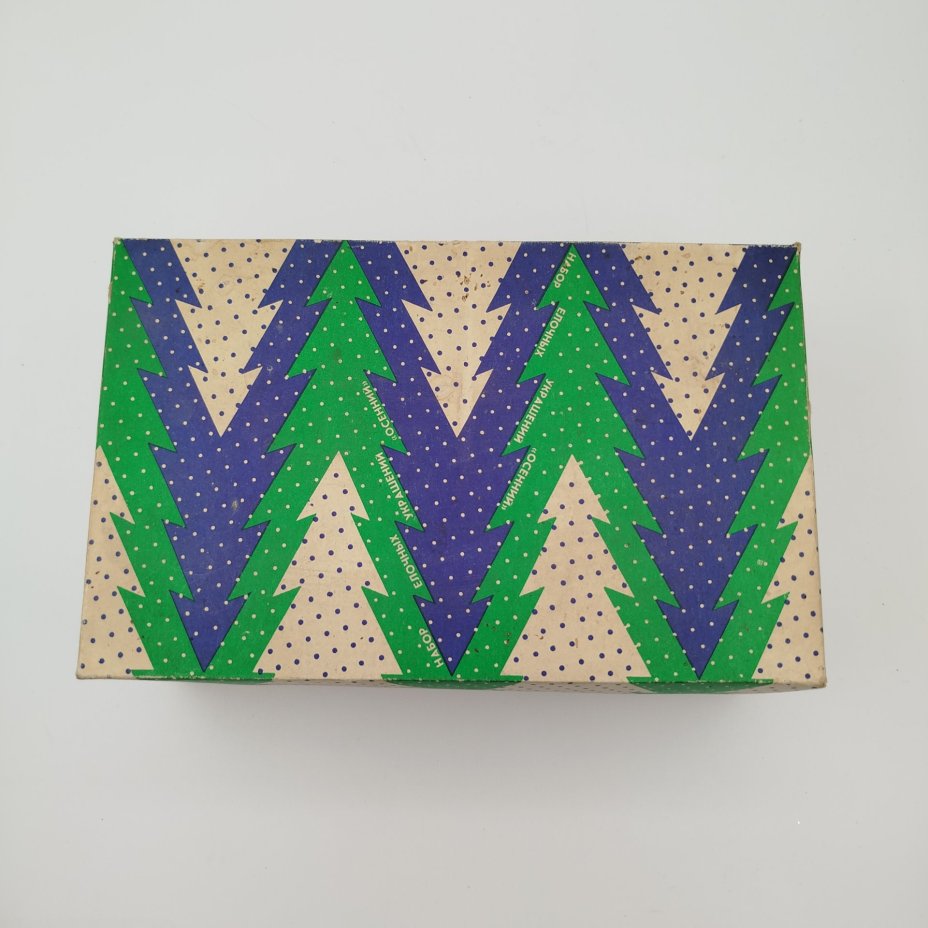 Набор из шести ёлочных шаров "Осенний" в коробке (с изображением птиц), стекло, краска, металл, картон, Завидовская фабрика игрушек, СССР, 1970-1990 гг.