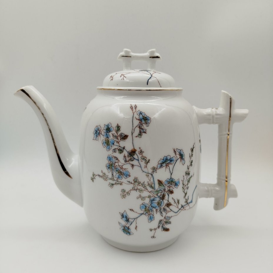 Кофейник с цветочным декором, Baudour Fuisseaux, фарфор, деколь с подрисовкой, золочение, Бельгия, 1900-1918 гг.