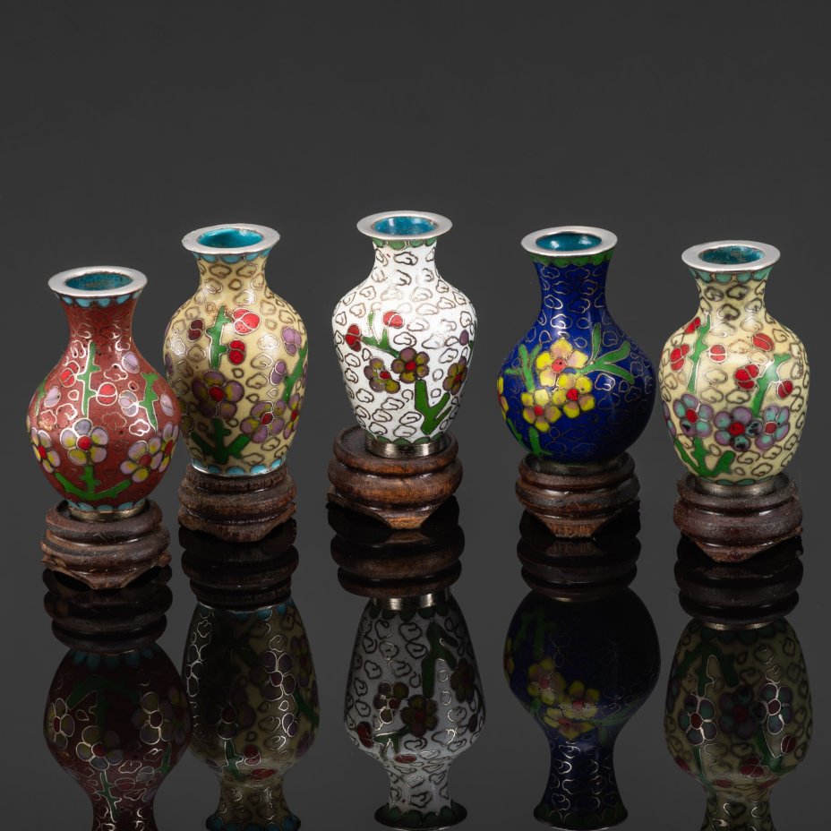 Набор из 5 миниатюрных ваз на подставке, техника клуазоне, латунь, перегородчатая эмаль, Китай, 1960-1980 гг.