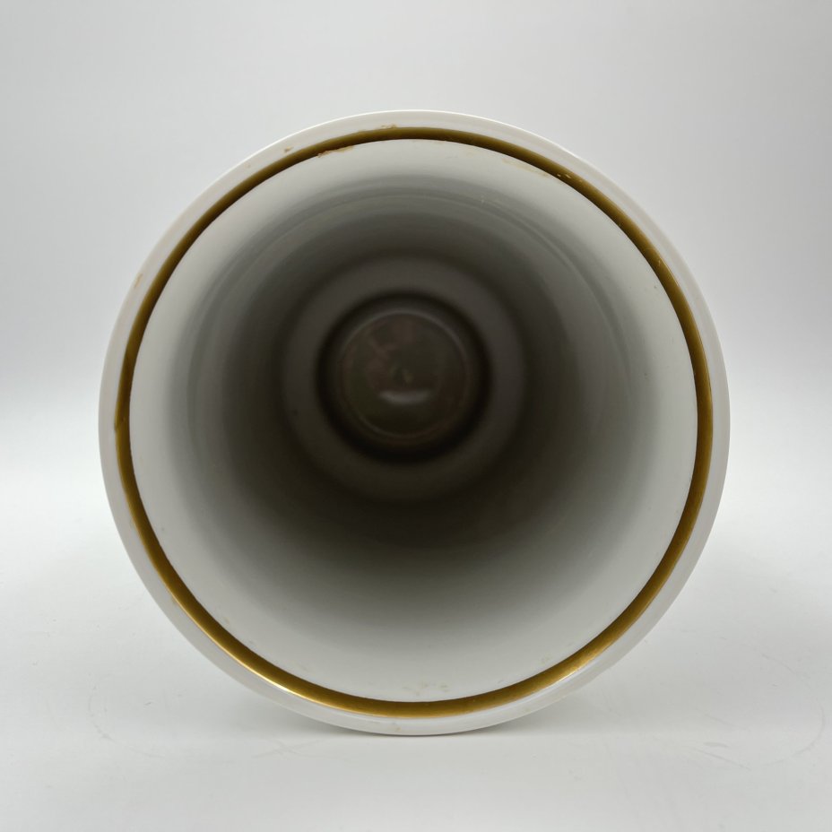 Ваза, украшенная цветочным декором, фарфор, деколь. золочение, Дулевский фарфоровый завод (Дулёво), СССР, 1968-1991 гг.