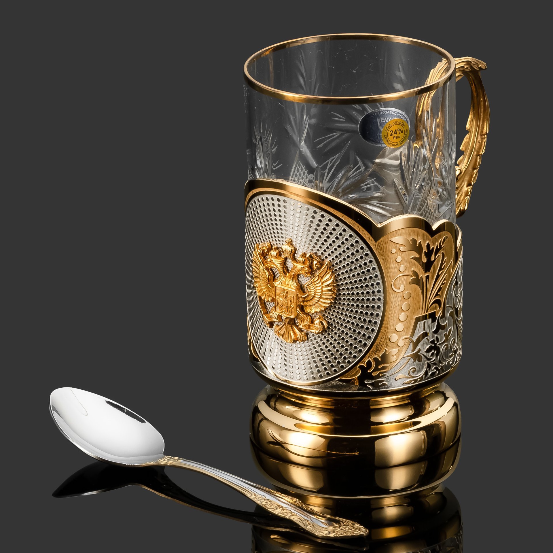 Подстаканник "Герб Российской Федерации" с ложкой и стаканом в подарочной коробке, латунь, стекло, золочение, Златоуст, Российская Федерация, 2025 г.