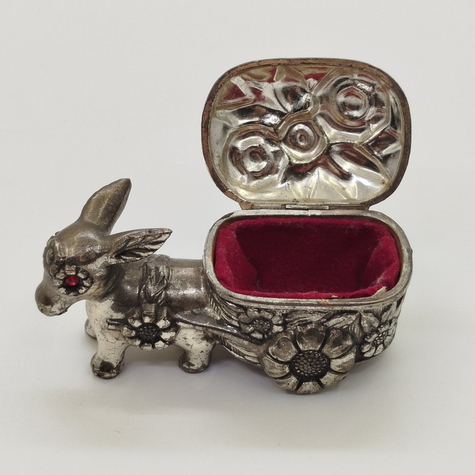 Шкатулка "Повозка с осликом"