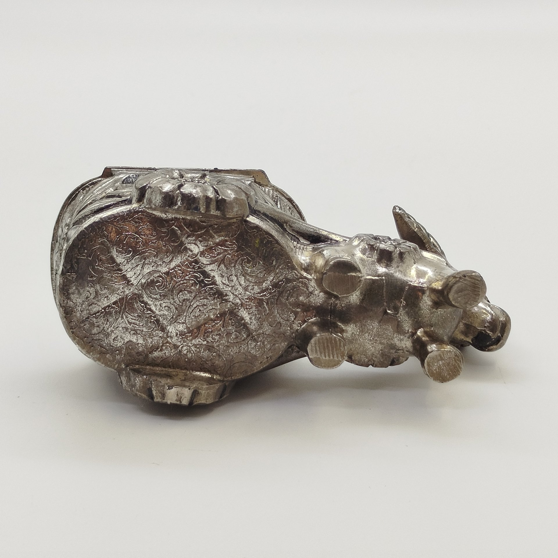 Шкатулка "Повозка с осликом", металл, текстиль, композитный материал, Западная Европа, 1980-1990 гг.