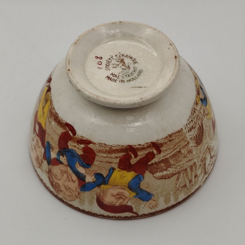 Салатник (пиала) с шуточным рисунком Societe Ceramique Maestricht