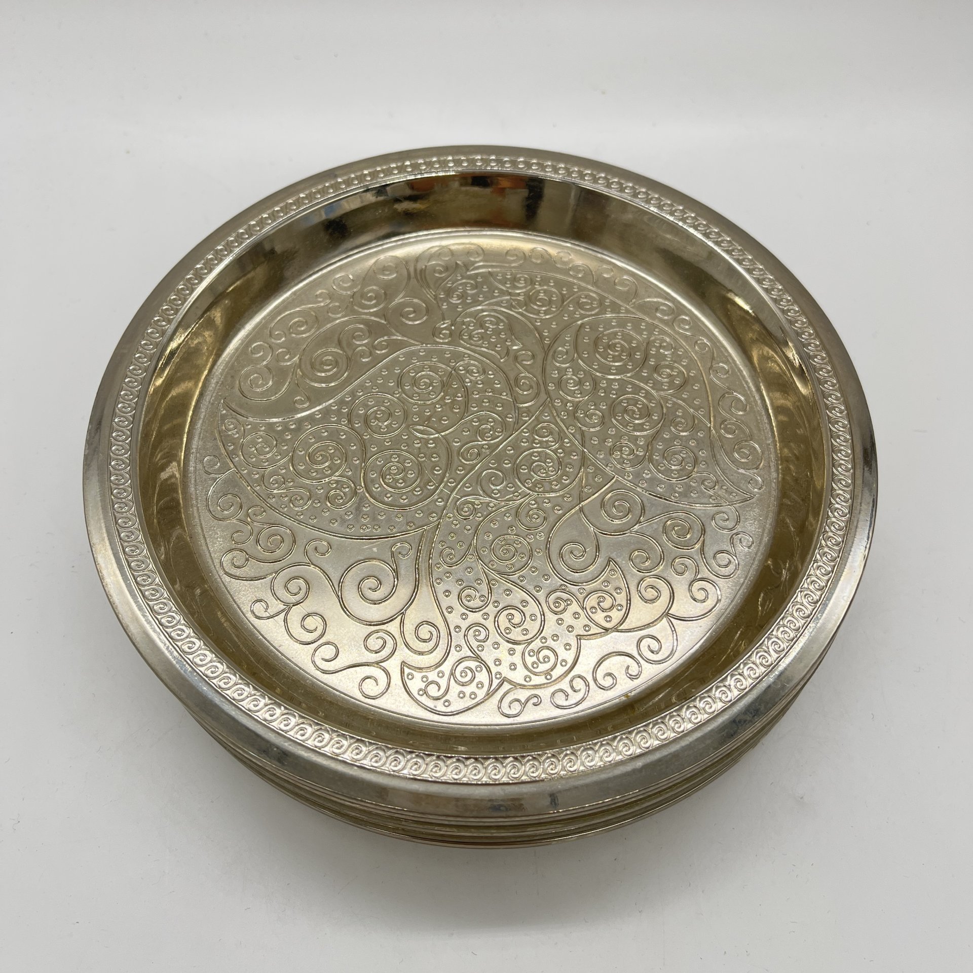 Набор из 6 тарелок с декором "Жар-птица", алюминий, чеканка, СССР, 1970-1980 гг.