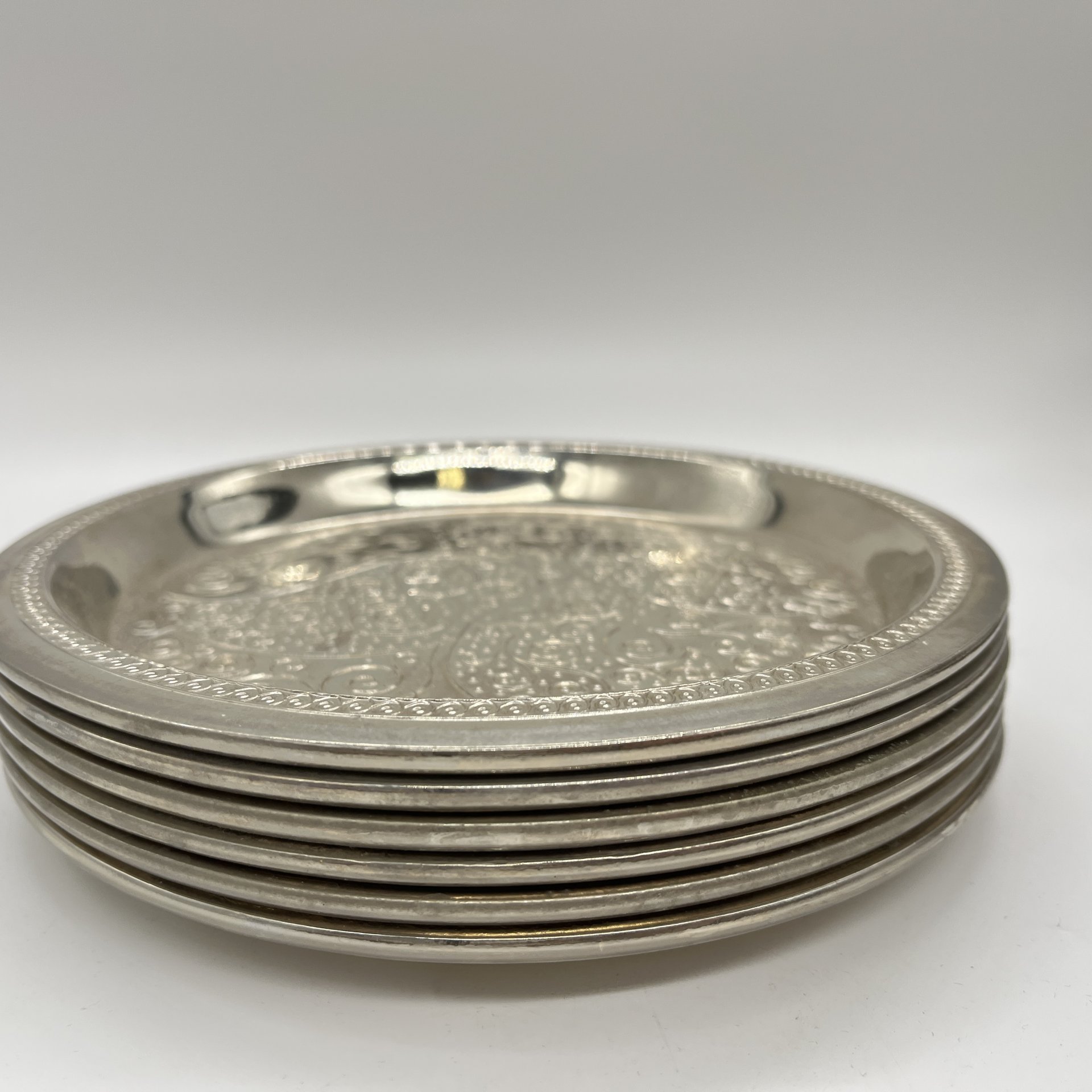 Набор из 6 тарелок с декором "Жар-птица", алюминий, чеканка, СССР, 1970-1980 гг.