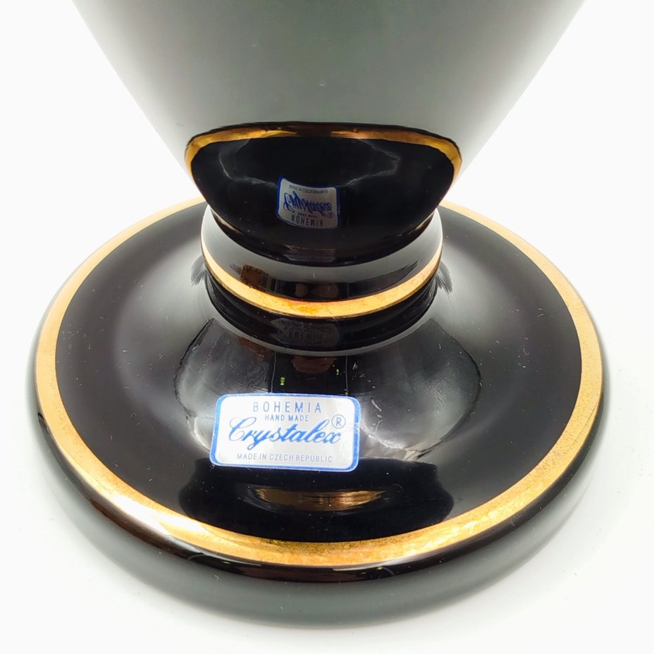 Ваза черного оттенка с цветочным декором, цветное стекло, деколь, золочение, Bohemia Crystal (Bohemia Glass), Чехия, 2000-2015 гг.