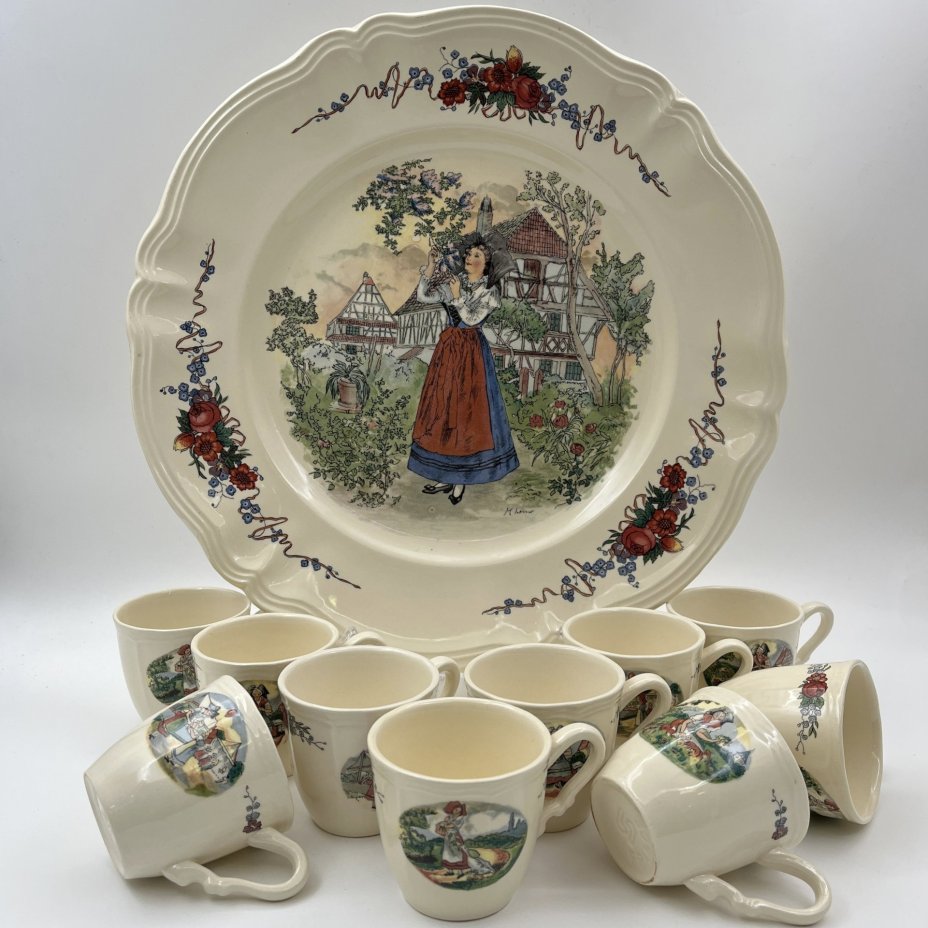 Набор сервировочный на 10 персон (10 кофейных чашек и блюдо), украшенный пасторальными сценами, серия "Obernai", фаянс, деколь, Sarreguemines (Саргемин), Франция, 1980-2000 гг.