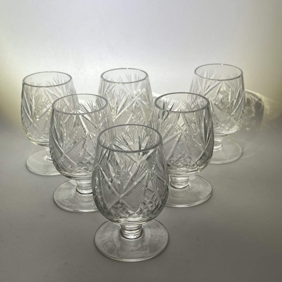 Набор из 6 рюмок с резным геометрическим декором, хрусталь, алмазная грань, Хорватия, 1980-2000 гг.