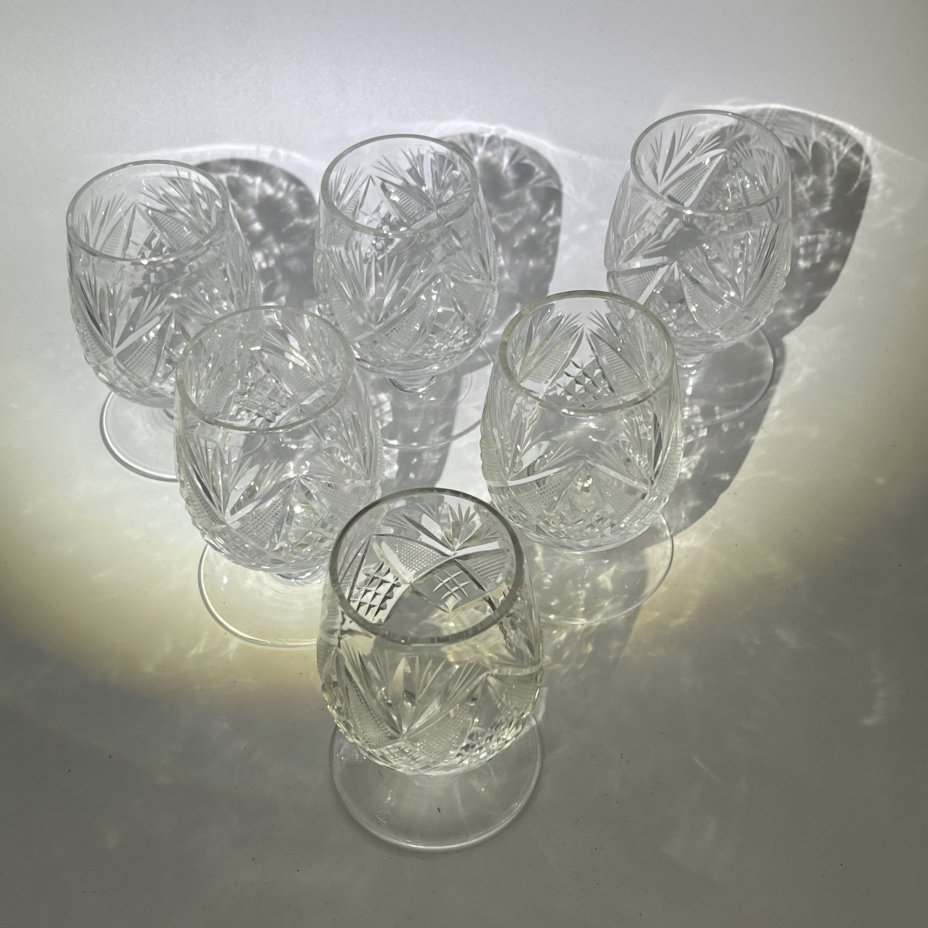 Набор из 6 рюмок с резным геометрическим декором