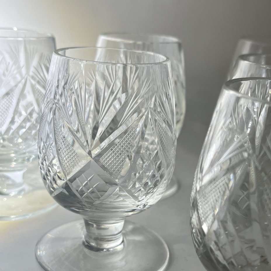 Набор из 6 рюмок с резным геометрическим декором