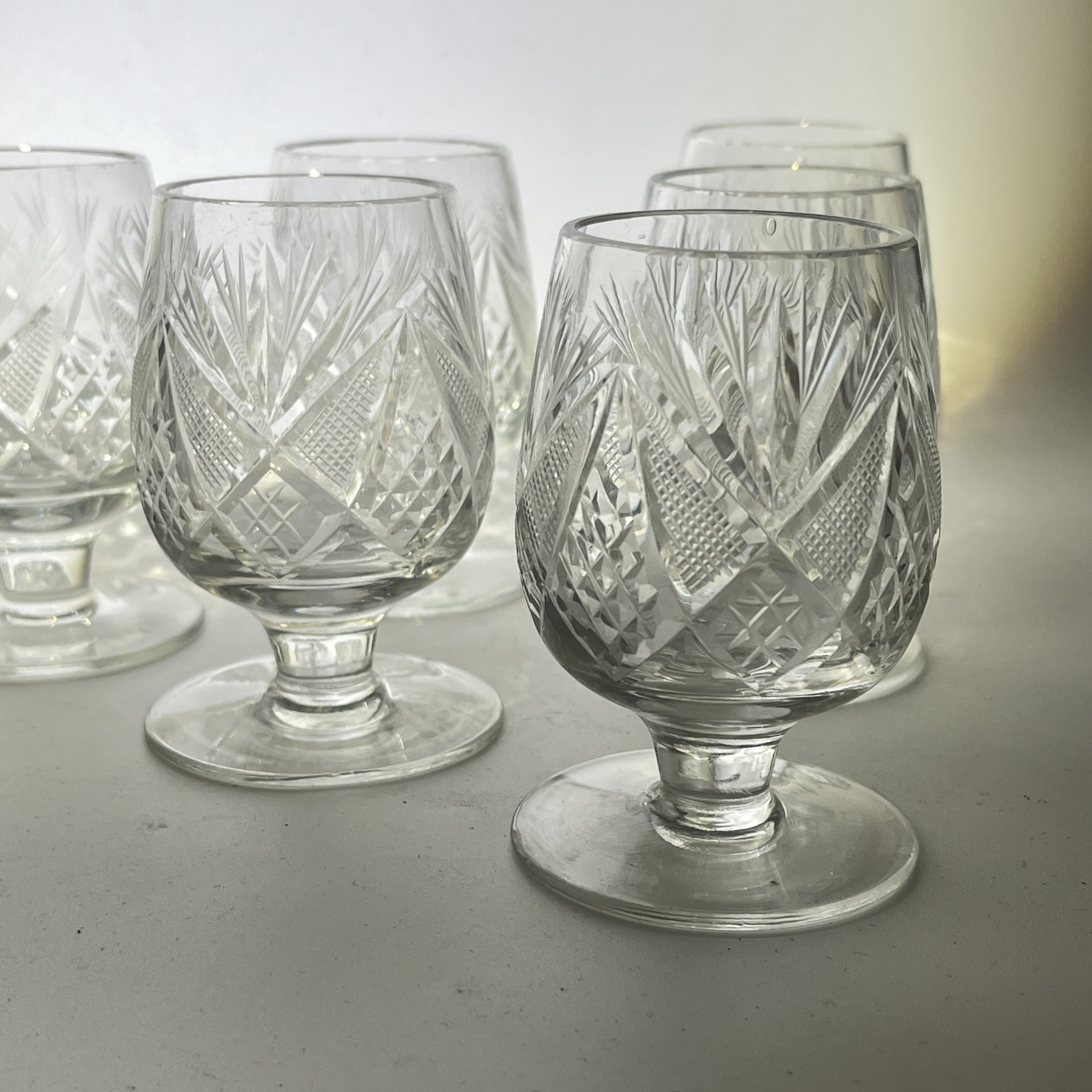 Набор из 6 рюмок с резным геометрическим декором, хрусталь, алмазная грань, Хорватия, 1980-2000 гг.
