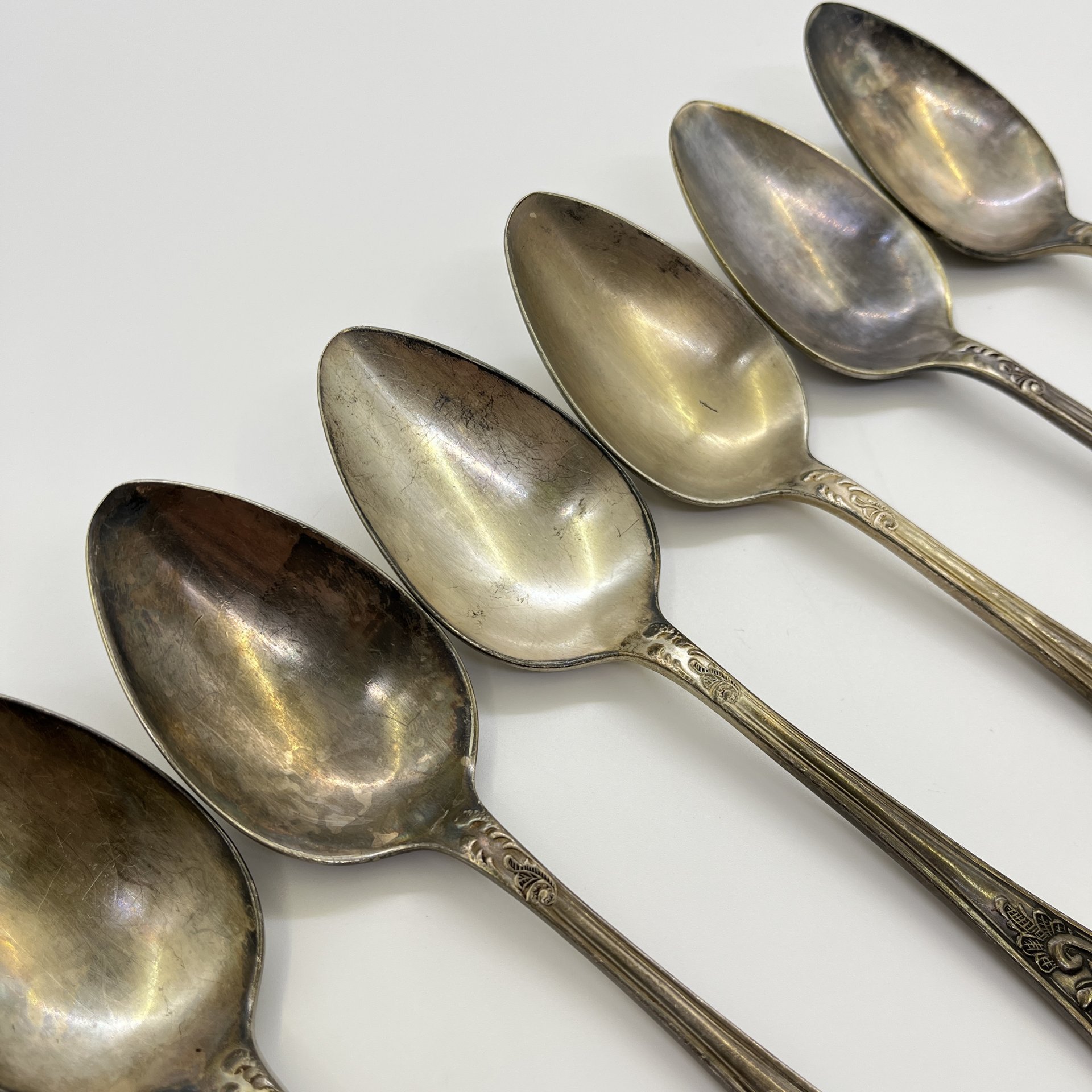 Набор из 6-ти столовых ложек с растительным декором, мНЦ (медь-никель-цинк), Кольчугинский завод цветных металлов, СССР, 1950-1960 гг.