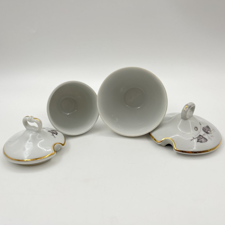 Набор для сервировки стола (4 предмета), украшенный изображением розы, фарфор, деколь, золочение, Karolina (Фарфоровая мануфактура «Каролина», Польша), Польша, 1980-1990 гг.