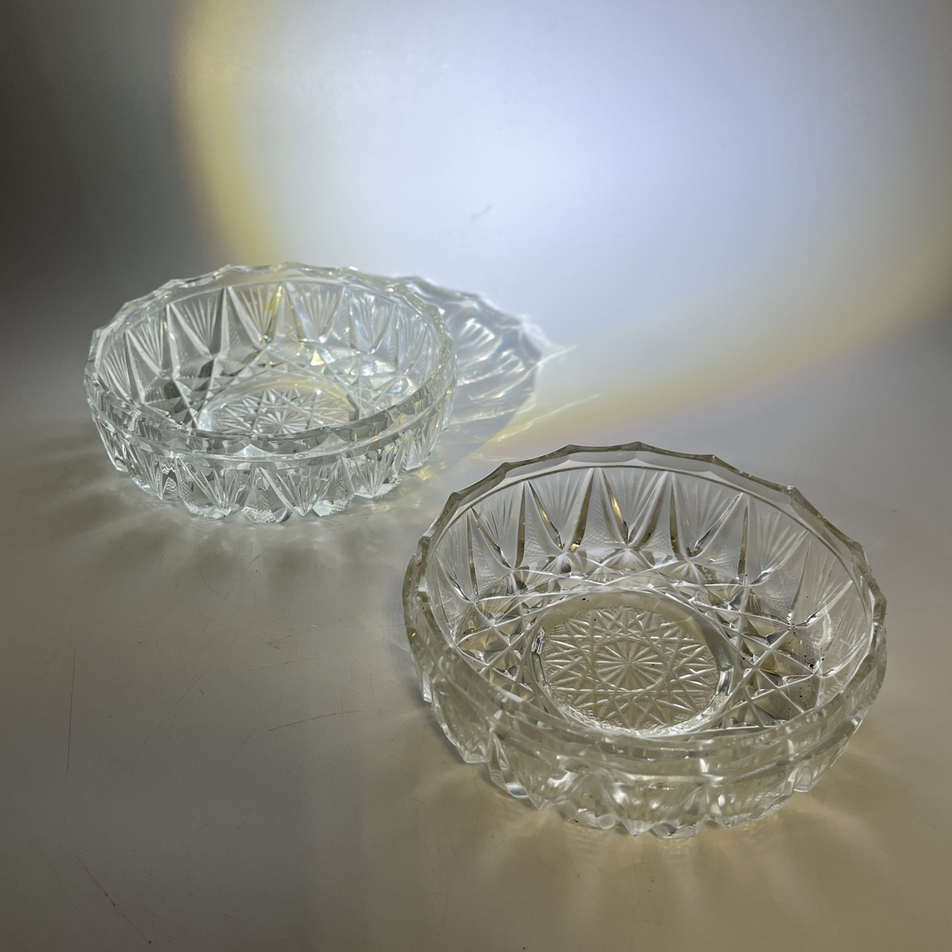 Набор из 2 розеток с геометрическим декором, стекло, пресс, СССР, 1970-1990 гг.