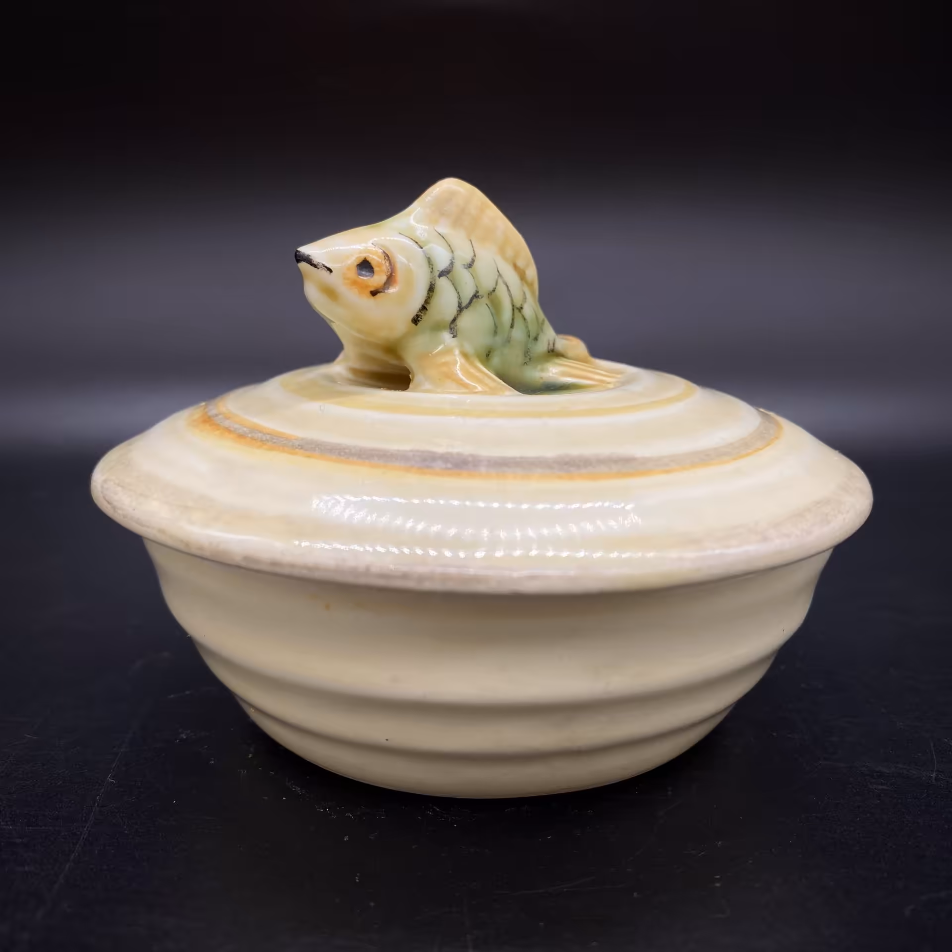 Шкатулка с рыбкой, Конаковский фаянсовый завод им. М.И. Калинина (ЗиК Конаково)