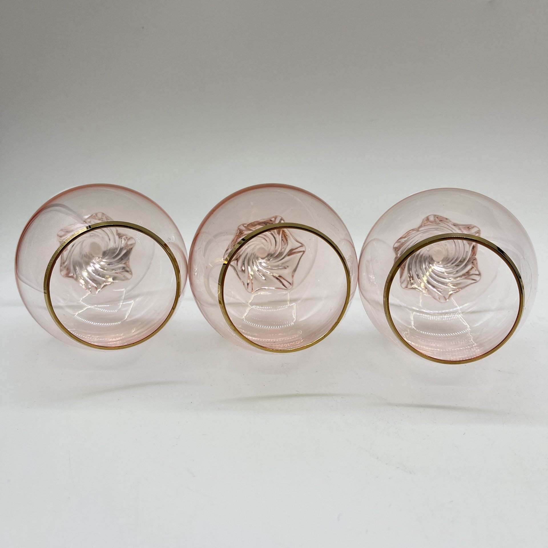 Комплект из 6-ти коньячных бокалов розового оттенка на витой ножке, Bohemia Crystal (Bohemia Glass)