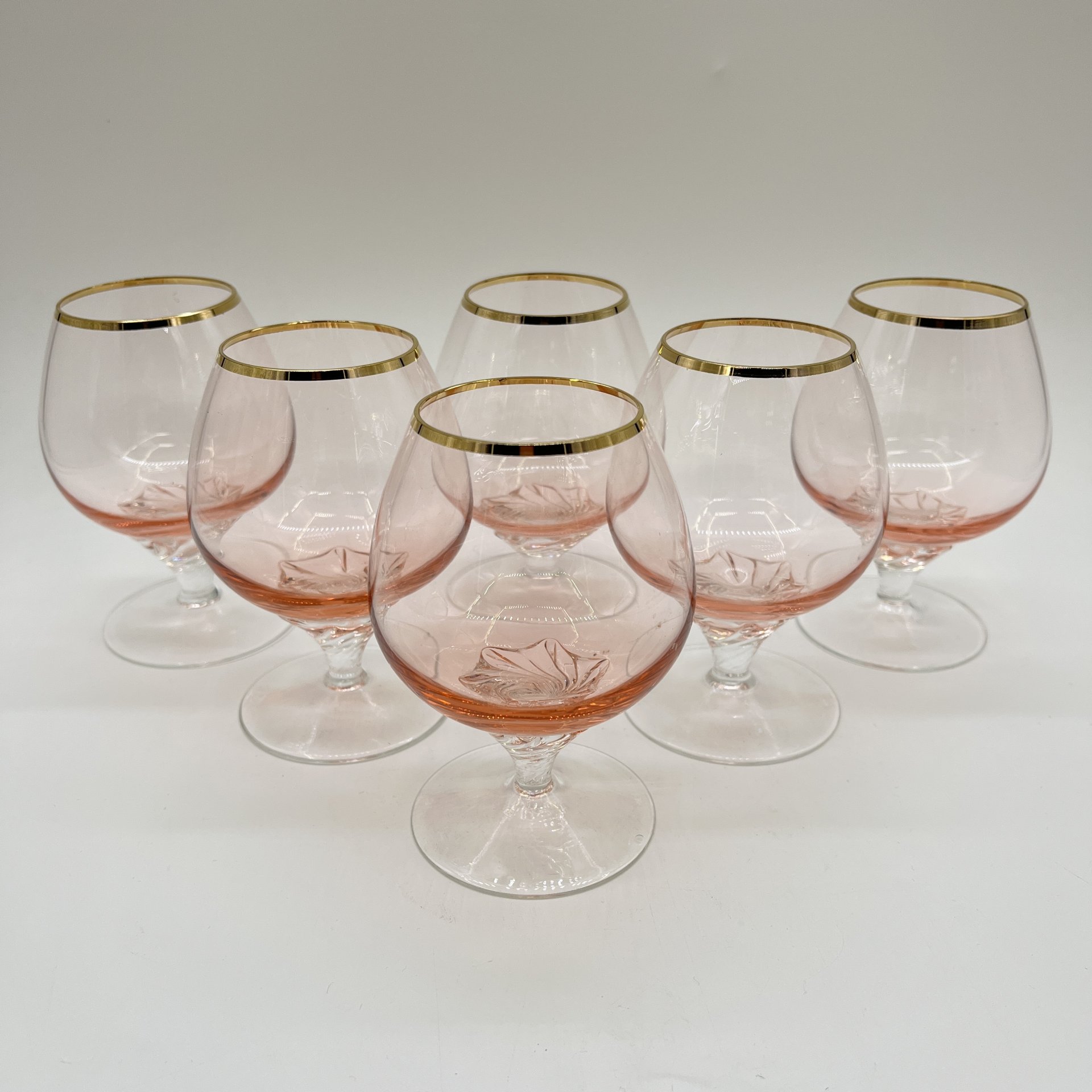 Комплект из 6-ти коньячных бокалов розового оттенка на витой ножке, Bohemia Crystal (Bohemia Glass)