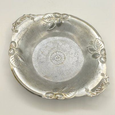 Блюдо (фруктовница) с двумя ручками, украшенное рельефным декором в виде крыжовника, Нововятский механический завод