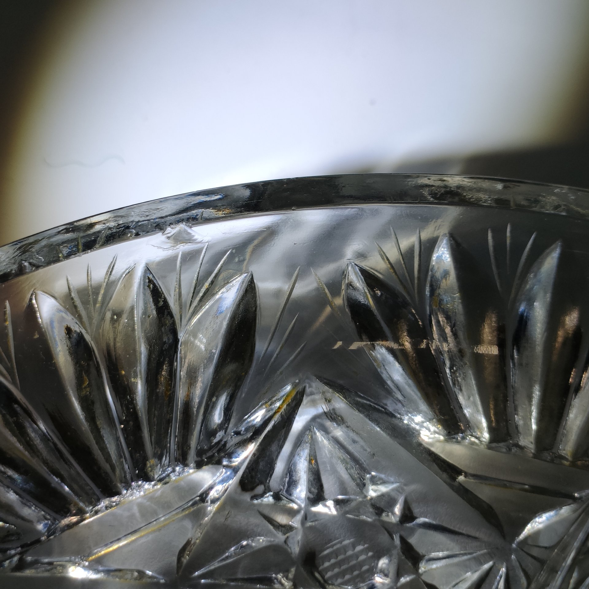 Менажница трёхсекционная с геометрическим декором, Стекольный завод им. Володарского, стекло, алмазная грань, СССР, 1970-1990 гг.