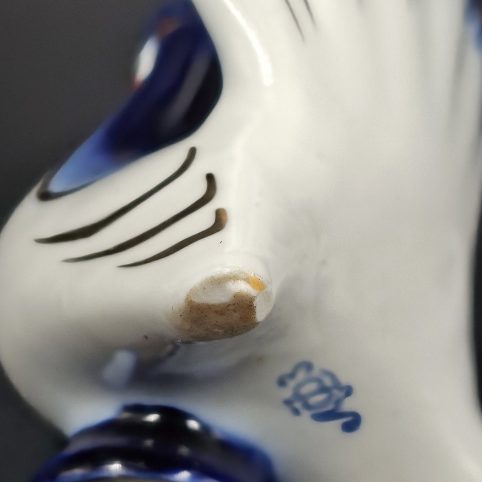 Набор для специй (солонка и перечница) "Петух и индюк", скульптор М.Н. Мох, фарфор, роспись, золочение, Ленинградский фарфоровый завод (ЛФЗ), СССР, 1960-1992 гг.