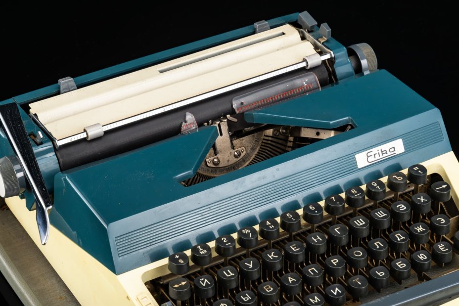 Машинка печатная "Erika", модель 30, в оригинальном кофре, русская клавиатура, пластик, металл, Buromaschinen, Германия, 1970-1990 гг.