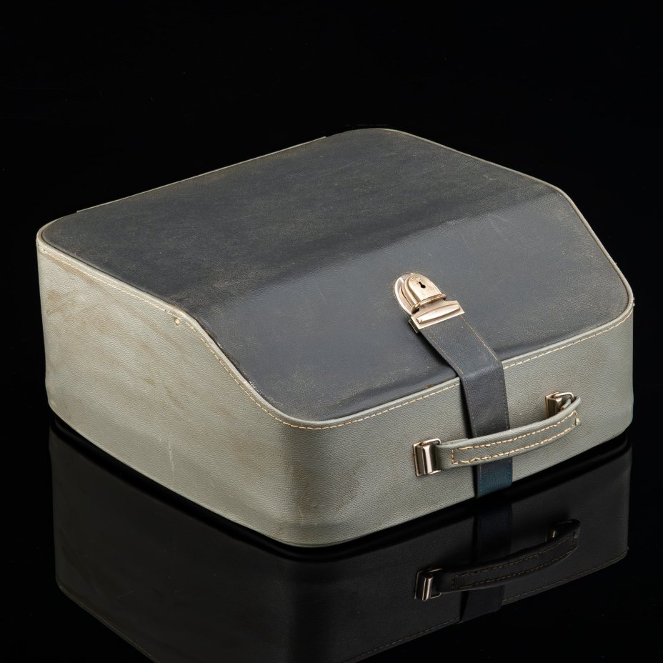 Машинка печатная "Erika", модель 30, в оригинальном кофре, русская клавиатура, пластик, металл, Buromaschinen, Германия, 1970-1990 гг.