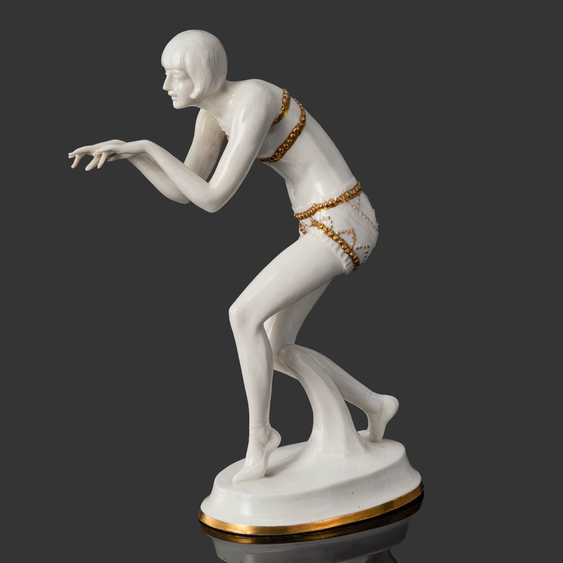 Статуэтка "Танцовщица" в стиле Модерн, фарфор, золочение, Aelteste Volkstedt, Германия, 1900-1936 гг.