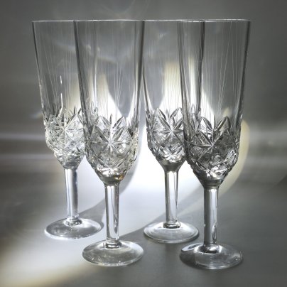 Набор из 4-х бокалов "Комета", автор формы Е.В. Яновская, автор рисунка Х.М. Пыльд (Кяяр), хрусталь, алмазная грань, Ленинградский завод художественного стекла (ЛЗХС), СССР, 1970-1980 гг.