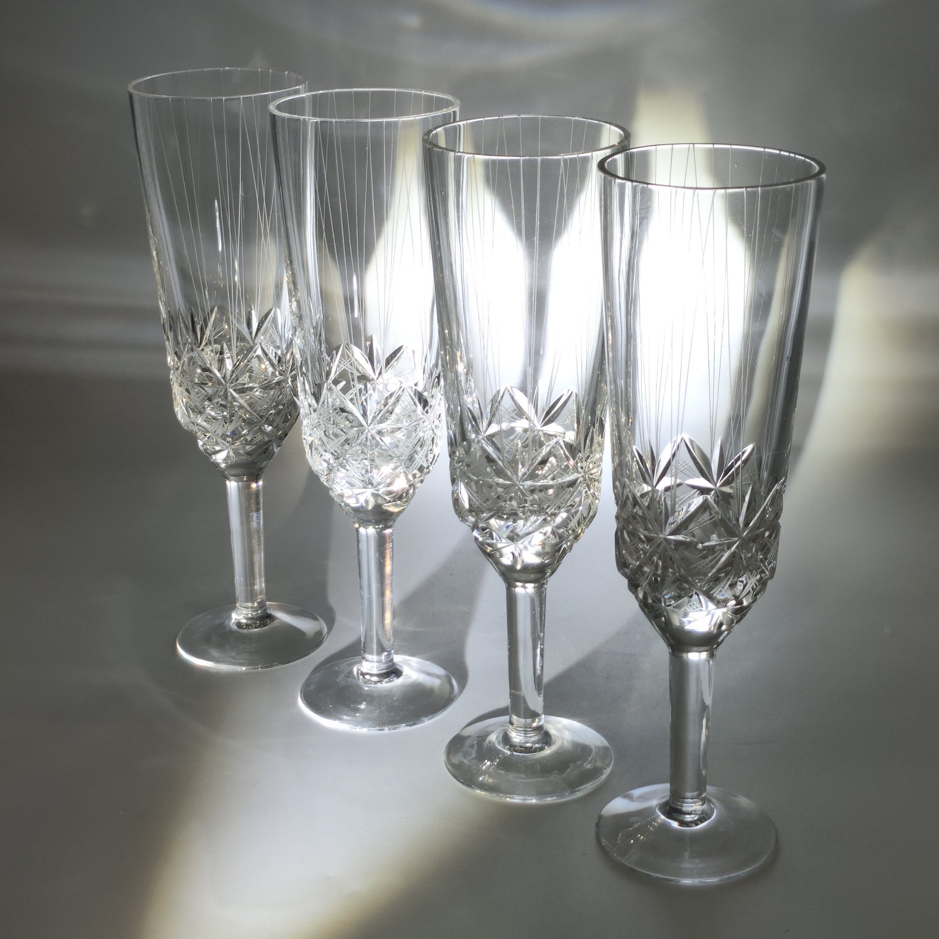 Набор из 4-х бокалов "Комета", автор формы Е.В. Яновская, автор рисунка Х.М. Пыльд (Кяяр), хрусталь, алмазная грань, Ленинградский завод художественного стекла (ЛЗХС), СССР, 1970-1980 гг.