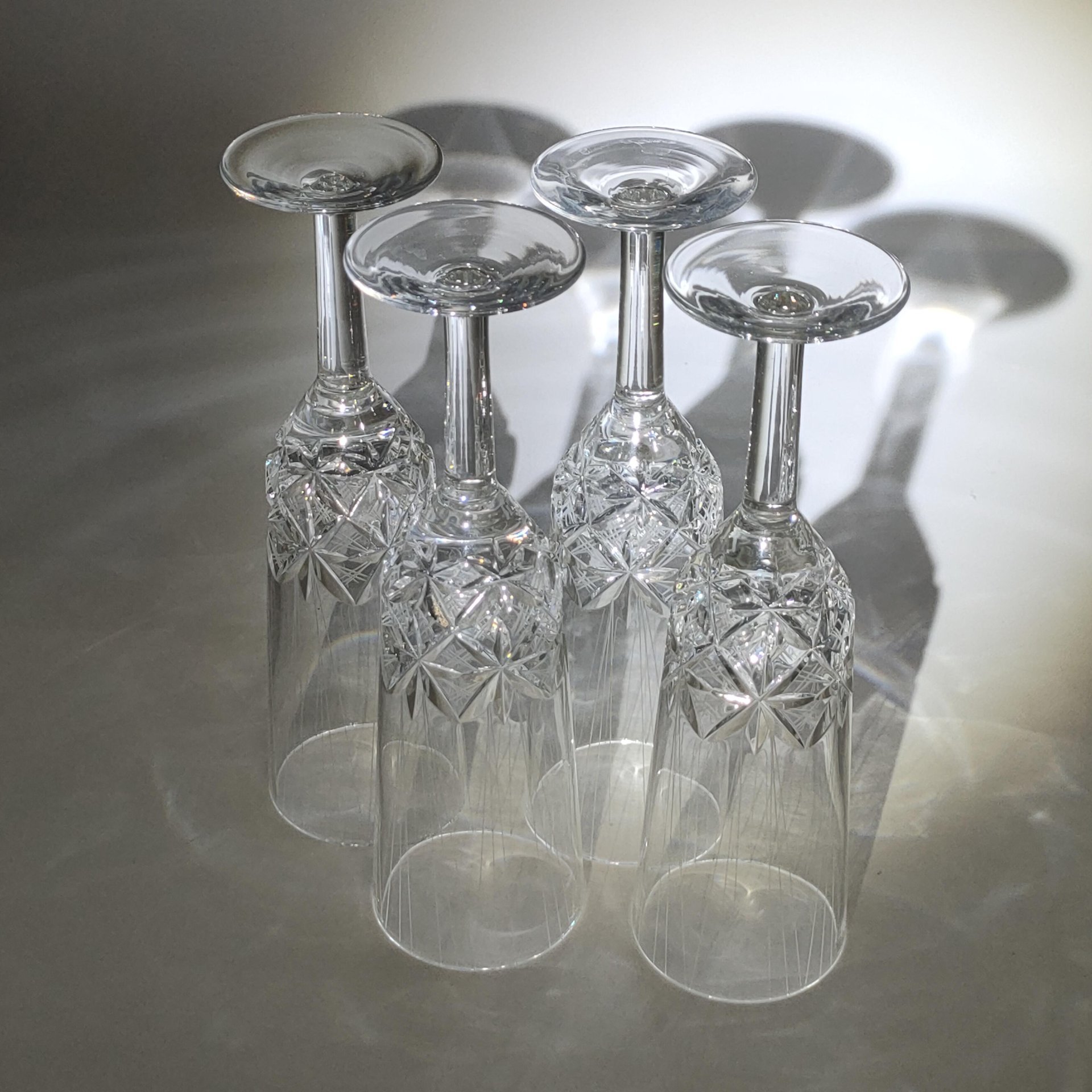 Набор из 4-х бокалов "Комета", автор формы Е.В. Яновская, автор рисунка Х.М. Пыльд (Кяяр), хрусталь, алмазная грань, Ленинградский завод художественного стекла (ЛЗХС), СССР, 1970-1980 гг.
