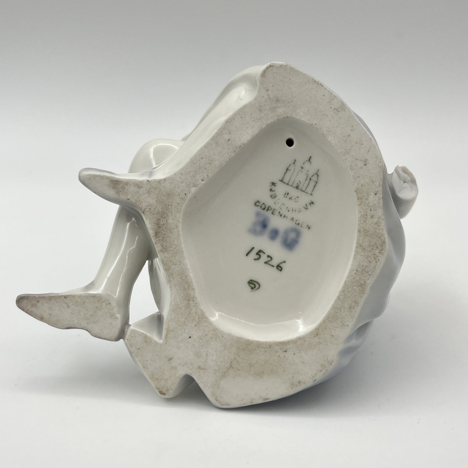 Статуэтка "Девочка с куклой", фарфор, роспись, Bing & Grondahl, Дания, 1952-1957 гг.