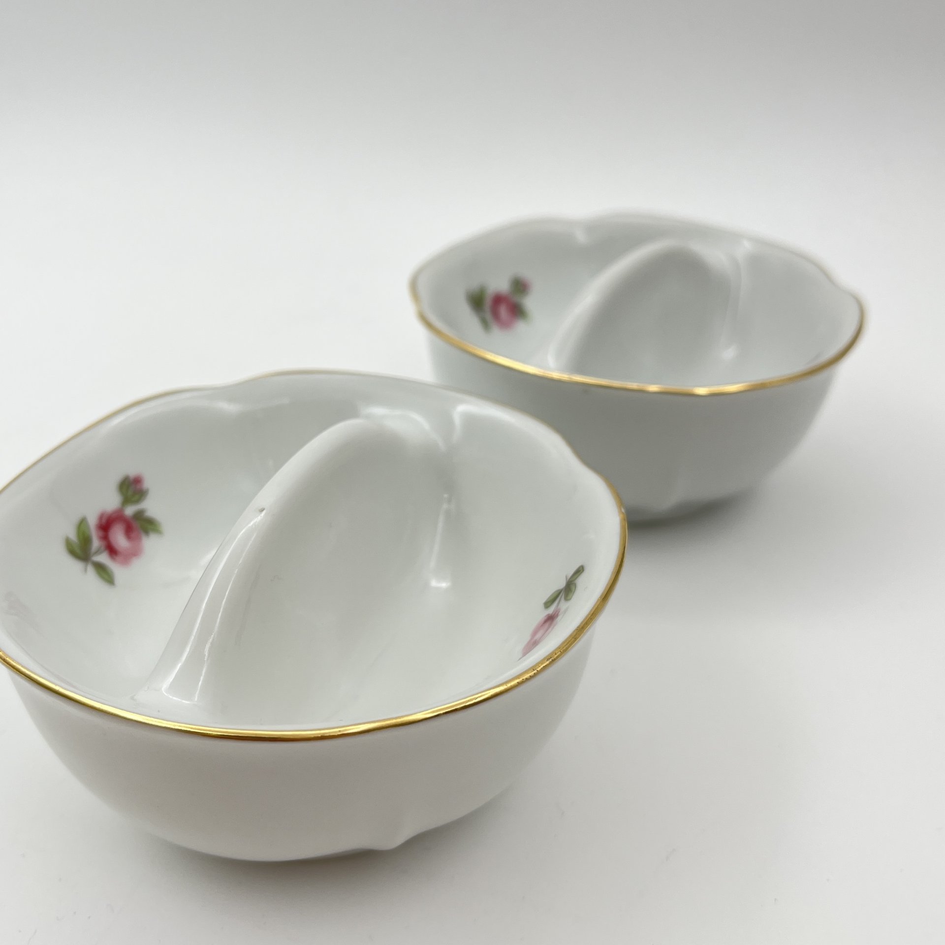 Набор из двухсекционных менажниц (2 предмета) с цветочным декором, фарфор, деколь, золочение, Bohemia (Neurohlau), Чехословакия, 1970-1990 гг.