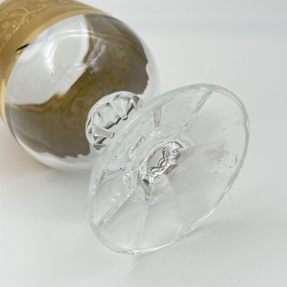 Набор из 4-х фужеров, украшенных золотистым узором