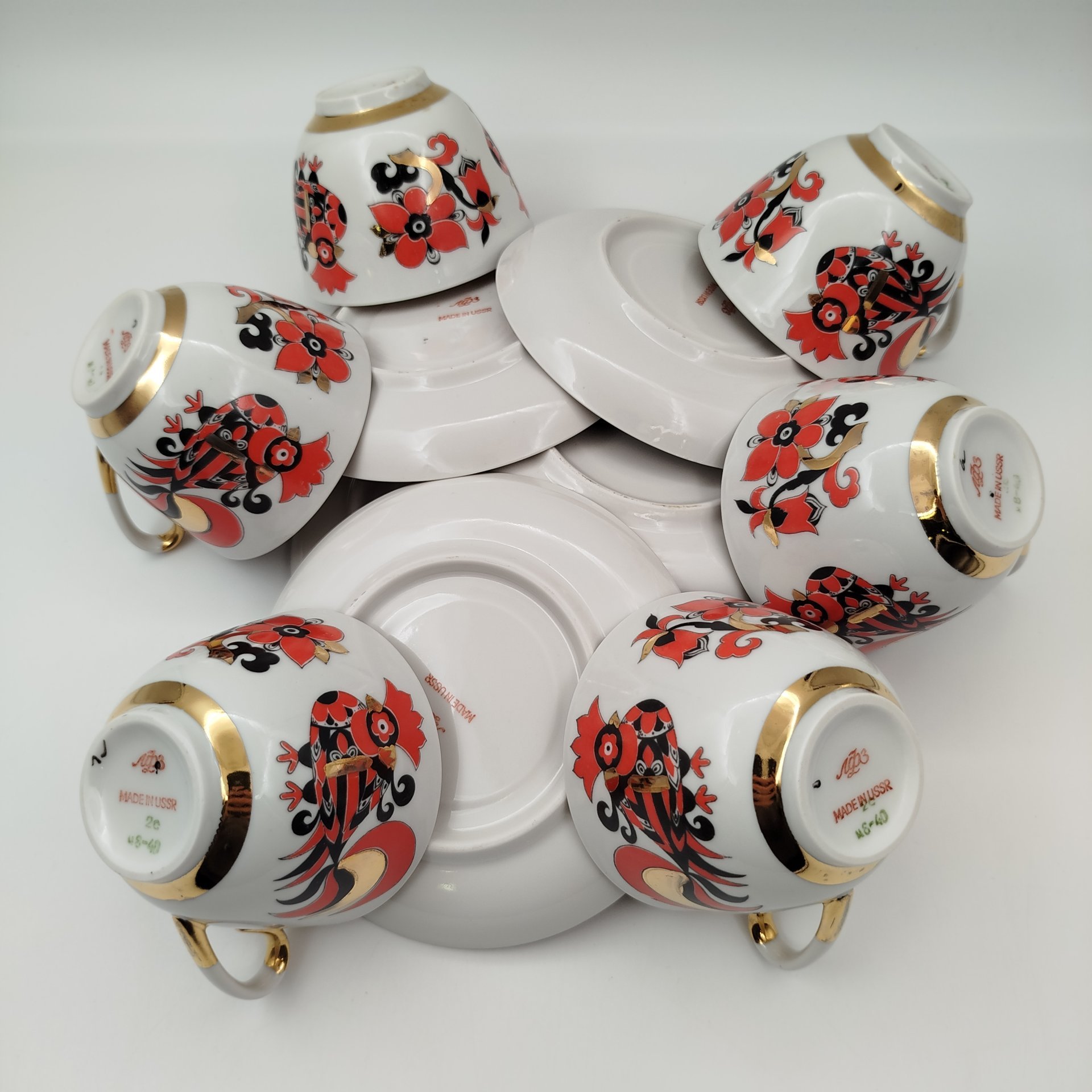 Набор из шести чайных пар "Красный петух", автор рисунка А.В. Воробьевский, фарфор, деколь, золочение, Ленинградский фарфоровый завод (ЛФЗ), СССР, 1970-1992 гг.