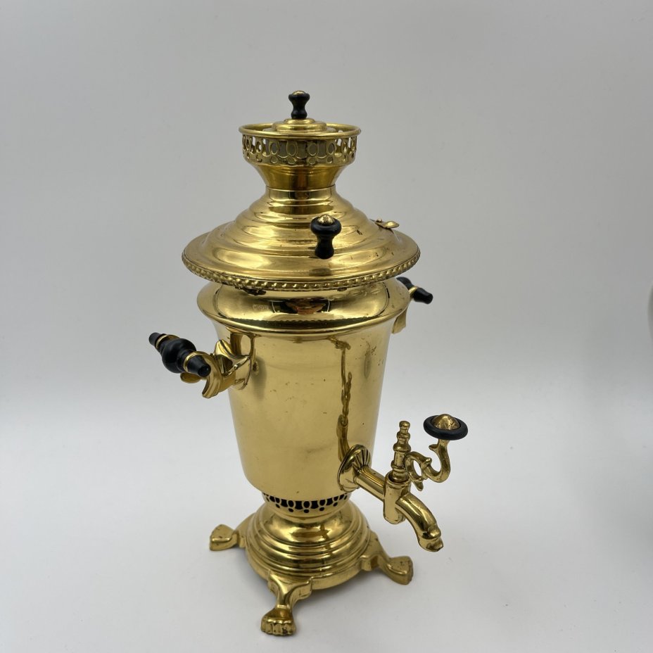 Самовар декоративный золотистого цвета