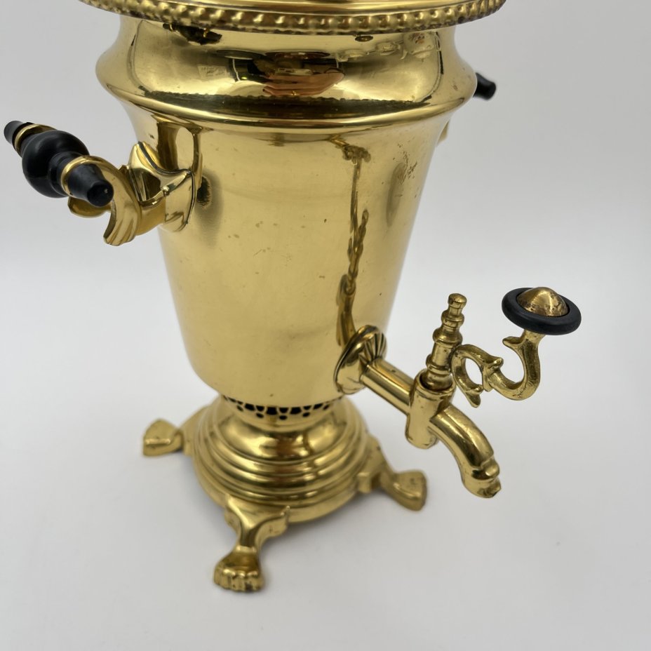 Самовар декоративный золотистого цвета