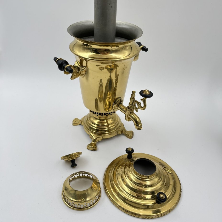 Самовар декоративный золотистого цвета