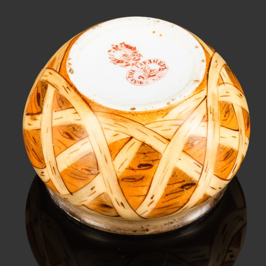 Солонка в форме горшочка с имитацией плетения лыка, фарфор, роспись, Фарфоровая фабрика Гарднера, Российская империя, 1870-1890 гг.