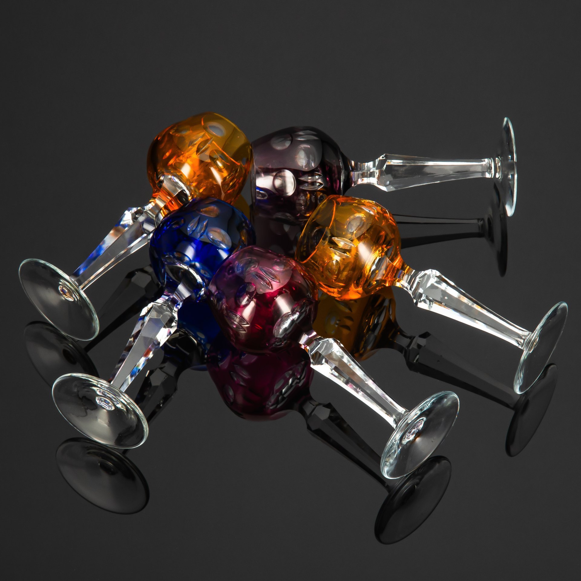 Набор бокалов (рюмок) для крепленых вин на 5 персоны, с декором в виде линз