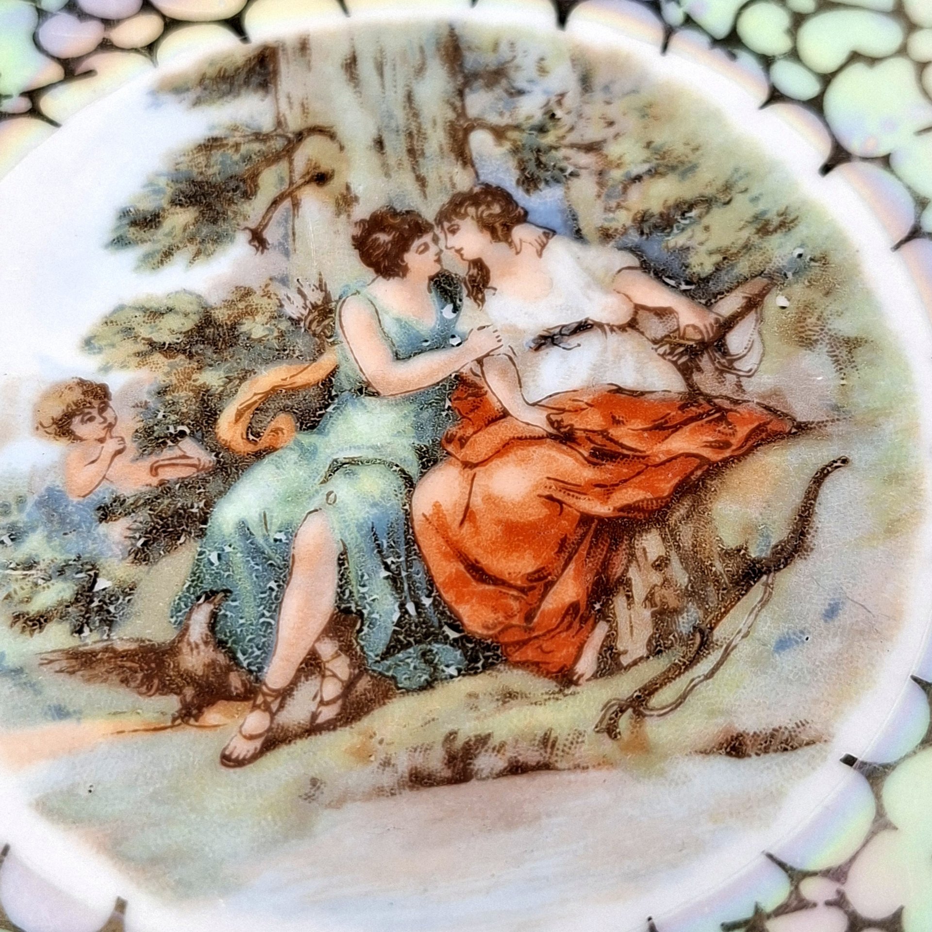 Блюдо глубокое (салатник) из сервиза "Мадонна", фарфор, деколь, люстр, золочение, ГДР, 1960-1990 гг.