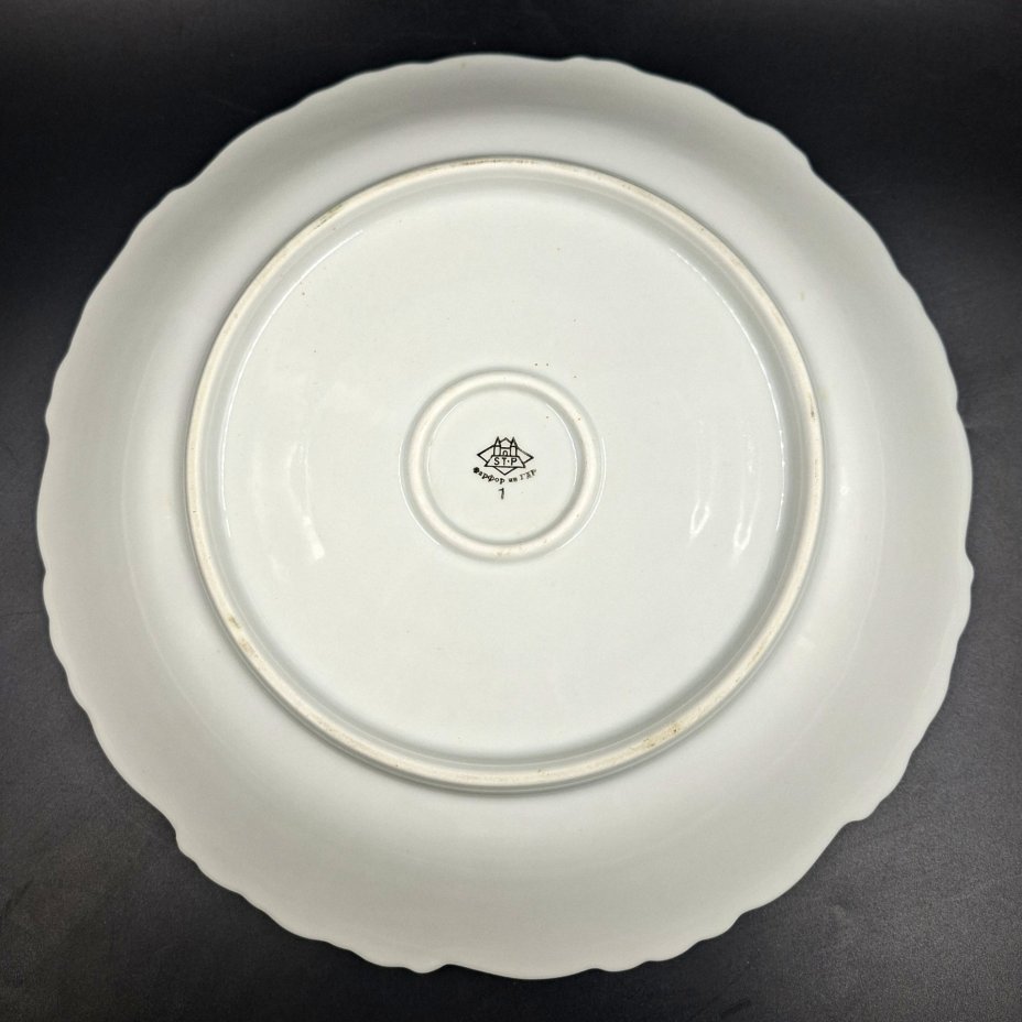 Блюдо глубокое (салатник) из сервиза "Мадонна"