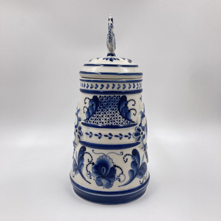 Пивная кружка с крышкой