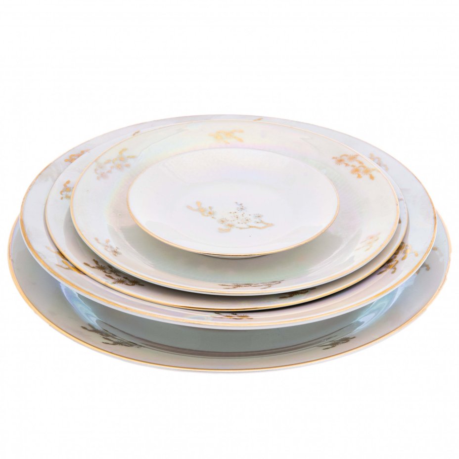 Набор из 5 тарелок "Мадонна" на 1 персону, фарфор, деколь, люстр, фабрика "Colditz Porcelain Factory", ГДР, 1960-1990 гг., Colditz (Кольдиц)