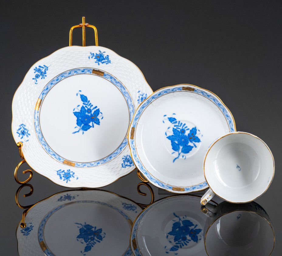 Трио чайное, выполненное в фирменном дизайне "Chinese Bouquet" ("Apponyi Blue"), фарфор, роспись, золочение, Herend (Херенд), Herend (Херенд)