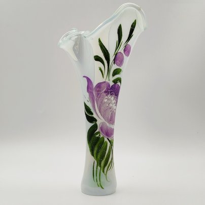 Ваза перламутрового цвета с изображением лилового пиона, стекло, люстр, роспись, СССР, 1980-1990 гг.