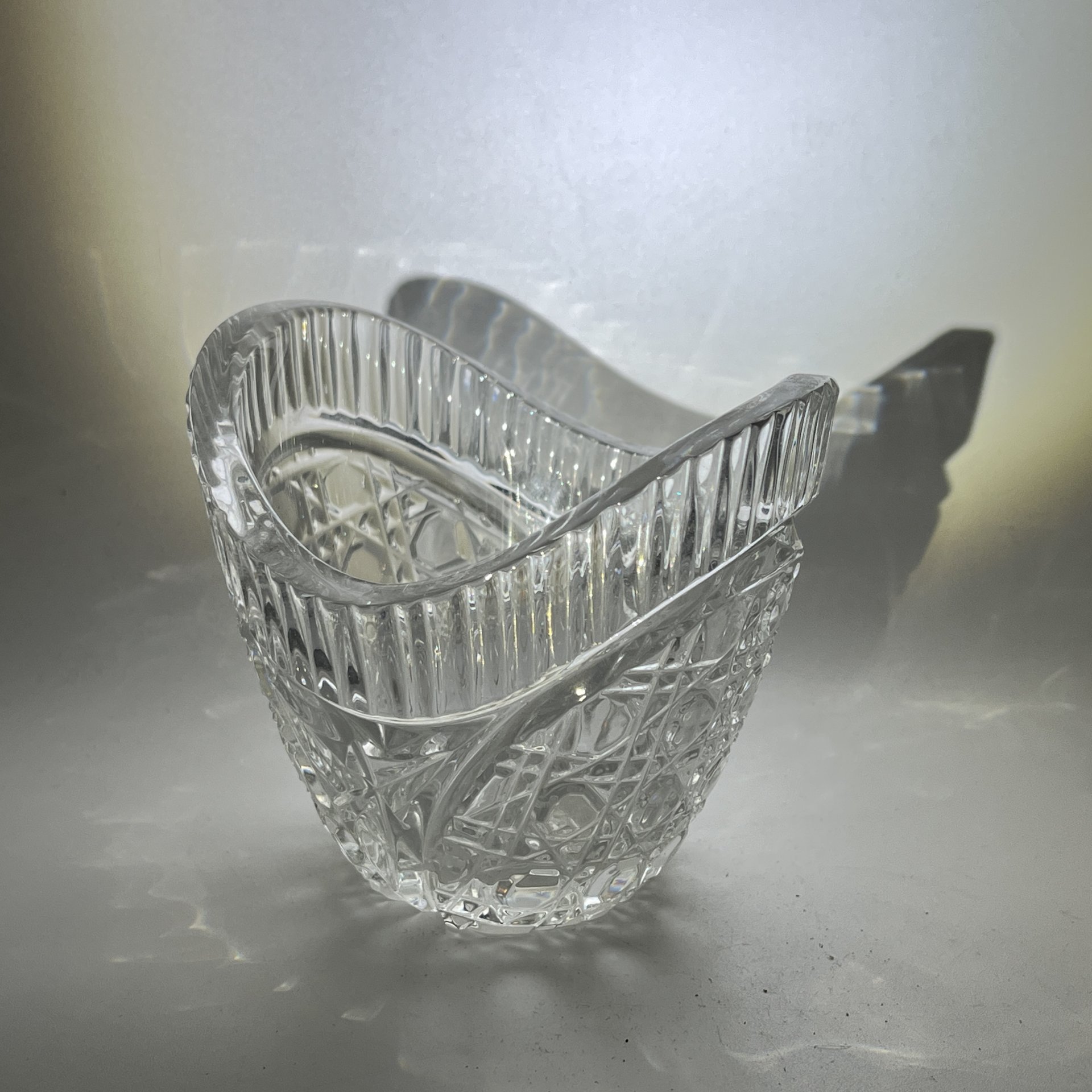 Вазочка для десерта/закусок (конфетница) с геометрическим декором, хрусталь, пресс, СССР, 1970-1990 гг.