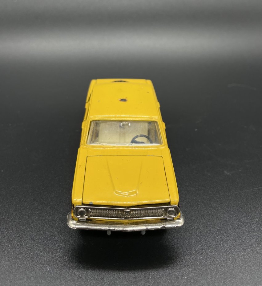 Модель автомобиля в масштабе 1:43 "ГАЗ 2401" (милиция)